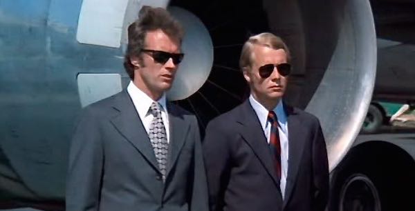 Hollywood Boulevard (US movie icons) - Page 3 Sunglasses-dirty-harry